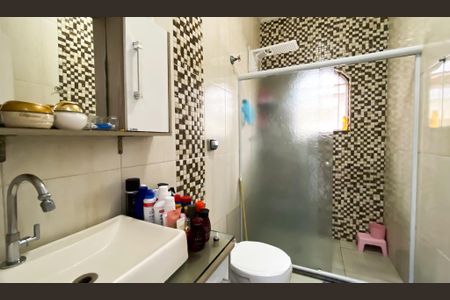 Casa à venda com 250m², 2 quartos e 3 vagasBanheiro