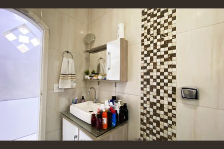 Casa à venda com 250m², 2 quartos e 3 vagasBanheiro