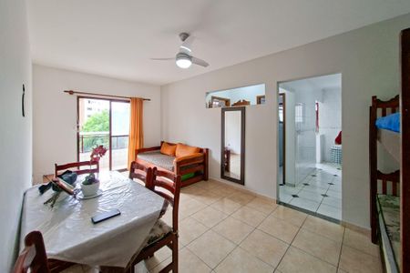 Sala de apartamento para alugar com 1 quarto, 70m² em Vila Tupi, Praia Grande