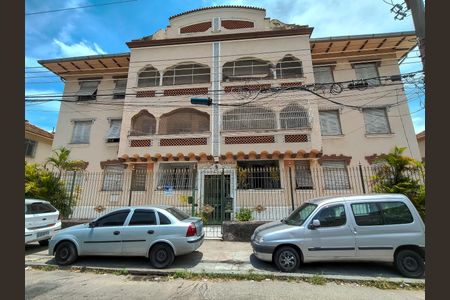 Apartamento à venda com 100m², 2 quartos e 1 vagaFachada e portaria