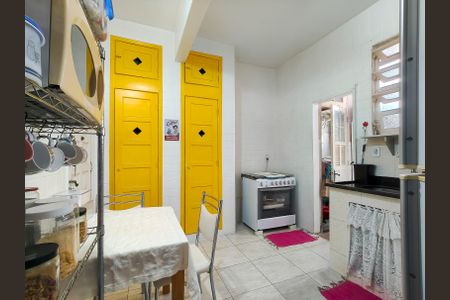 Apartamento à venda com 100m², 2 quartos e 1 vagaCozinha