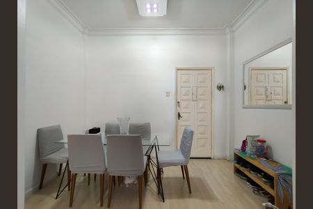 Apartamento à venda com 100m², 2 quartos e 1 vagaSala