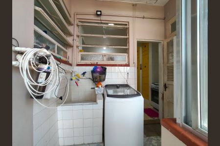 Apartamento à venda com 100m², 2 quartos e 1 vagaÁrea de Serviço