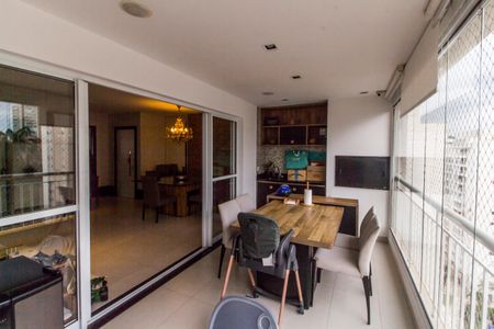 Apartamento para alugar com 132m², 3 quartos e 2 vagasVaranda gourmet