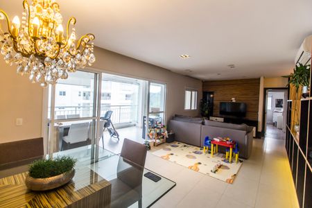 Sala de apartamento para alugar com 3 quartos, 132m² em Centro Empresarial Tamboré, Santana de Parnaíba