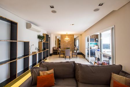 Sala de apartamento para alugar com 3 quartos, 132m² em Centro Empresarial Tamboré, Santana de Parnaíba