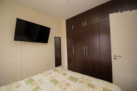 Quarto 1 de apartamento à venda com 2 quartos, 55m² em Vila Palmeiras, São Paulo