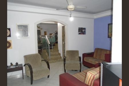 Sala de casa de condomínio para alugar com 3 quartos, 211m² em Jacarepaguá, Rio de Janeiro