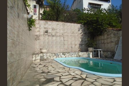 Casa de condomínio para alugar com 211m², 3 quartos e 2 vagas Casa de condomínio para alugar com 211m², 3 quartos e 2 vagasÁrea externa