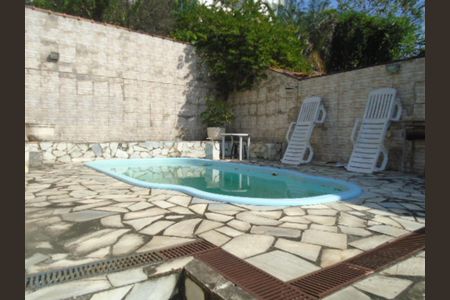 Casa de condomínio para alugar com 211m², 3 quartos e 2 vagas Casa de condomínio para alugar com 211m², 3 quartos e 2 vagasÁrea externa