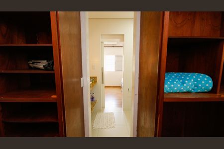 Casa para alugar com 600m², 6 quartos e 4 vagasCloset da suíte 4