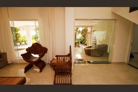 Casa para alugar com 600m², 6 quartos e 4 vagasSala de Estar