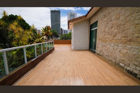 Casa para alugar com 600m², 6 quartos e 4 vagasVaranda