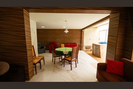 Casa para alugar com 600m², 6 quartos e 4 vagasSala de Jogos