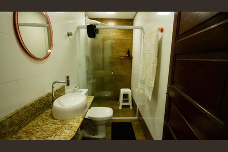 Casa para alugar com 600m², 6 quartos e 4 vagasBanheiro da Piscina