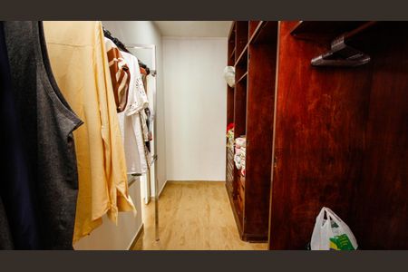 Casa para alugar com 600m², 6 quartos e 4 vagasCloset da suíte 3