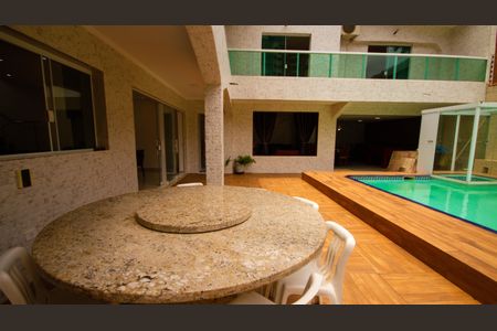 Casa para alugar com 600m², 6 quartos e 4 vagasPiscina