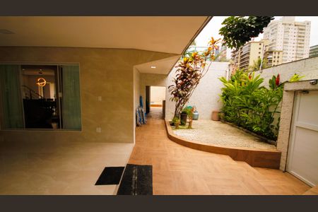 Casa para alugar com 600m², 6 quartos e 4 vagasHall de entrada