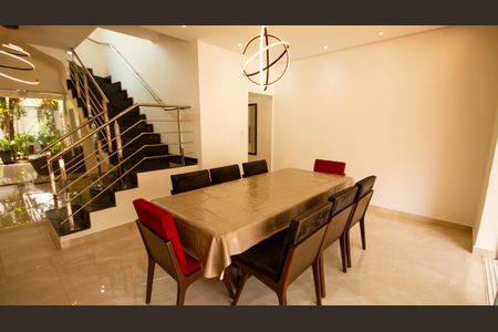 Casa para alugar com 600m², 6 quartos e 4 vagasSala de Jantar