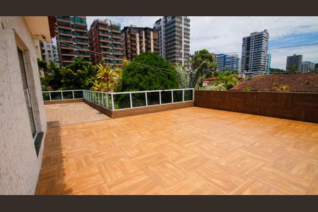 Casa para alugar com 600m², 6 quartos e 4 vagasVaranda