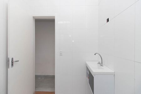 Banheiro de casa para alugar com 2 quartos, 90m² em Parque Casa de Pedra, São Paulo