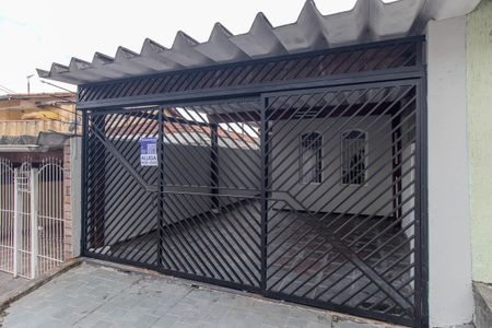 Casa para alugar com 90m², 2 quartos e 2 vagasFachada