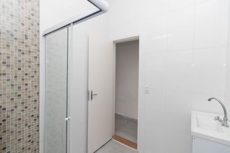 Banheiro de casa para alugar com 2 quartos, 90m² em Parque Casa de Pedra, São Paulo