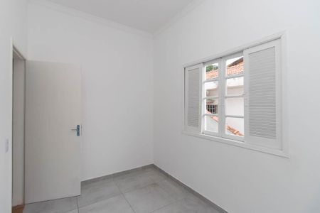 Casa para alugar com 90m², 2 quartos e 2 vagasQuarto 1
