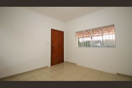 Casa para alugar com 5 quartos, 300m² em Vila Prudente, São Paulo