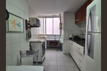 Apartamento à venda com 120m², 3 quartos e 2 vagasCozinha 
