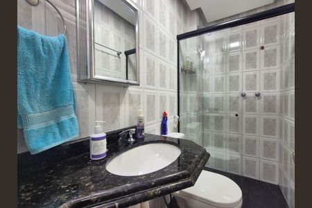 Apartamento à venda com 120m², 3 quartos e 2 vagasBanheiro quarto 2