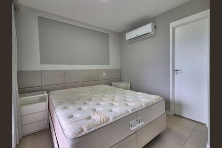 Apartamento à venda com 100m², 3 quartos e 2 vagas Apartamento à venda com 100m², 3 quartos e 2 vagasSuíte