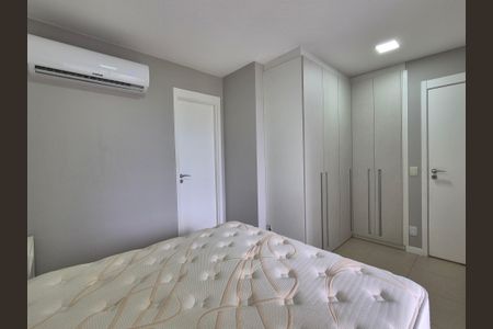 Apartamento à venda com 100m², 3 quartos e 2 vagas Apartamento à venda com 100m², 3 quartos e 2 vagasSuíte