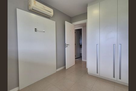 Apartamento à venda com 100m², 3 quartos e 2 vagas Apartamento à venda com 100m², 3 quartos e 2 vagasQuarto