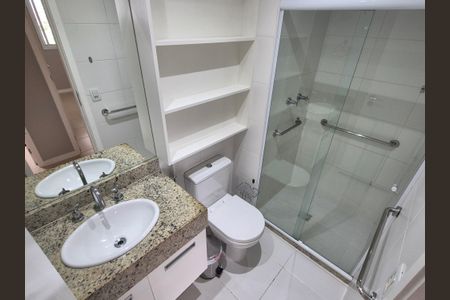 Apartamento à venda com 100m², 3 quartos e 2 vagas Apartamento à venda com 100m², 3 quartos e 2 vagasBanheiro social