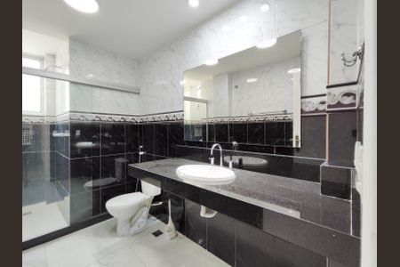 Apartamento à venda com 130m², 4 quartos e sem vagaBanheiro Corredor