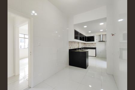 Apartamento à venda com 130m², 4 quartos e sem vagaCozinha
