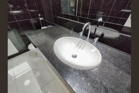 Apartamento à venda com 130m², 4 quartos e sem vagaBanheiro Corredor