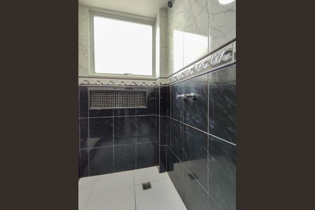 Apartamento à venda com 130m², 4 quartos e sem vagaBanheiro Corredor