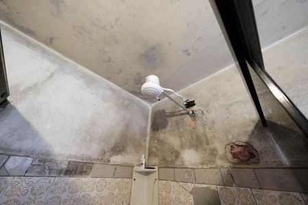 Banheiro de casa para alugar com 3 quartos, 100m² em Vila Buenos Aires, São Paulo