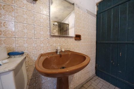 Banheiro de casa para alugar com 3 quartos, 100m² em Vila Buenos Aires, São Paulo