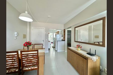 Sala  de apartamento para alugar com 2 quartos, 79m² em Tristeza, Porto Alegre