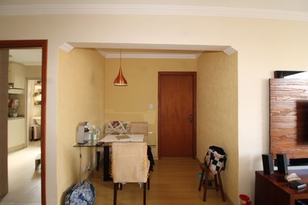 Apartamento para alugar com 72m², 3 quartos e 1 vagaSala