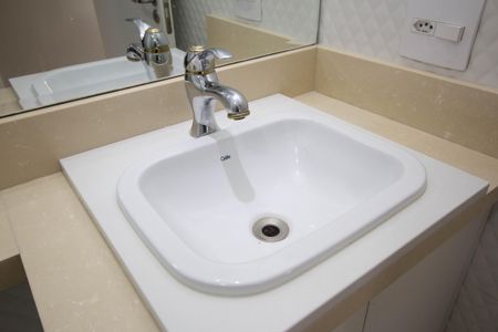 Apartamento à venda com 59m², 2 quartos e 1 vaga Apartamento à venda com 59m², 2 quartos e 1 vagaBanheiro