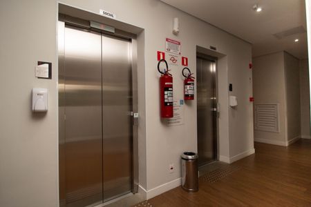 Apartamento à venda com 59m², 2 quartos e 1 vaga Apartamento à venda com 59m², 2 quartos e 1 vagaHall social