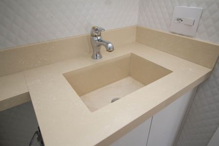 Apartamento à venda com 59m², 2 quartos e 1 vaga Apartamento à venda com 59m², 2 quartos e 1 vagaBanheiro da Suíte