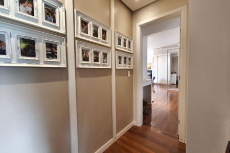 Apartamento para alugar com 241m², 3 quartos e 4 vagasCorredor - Quartos