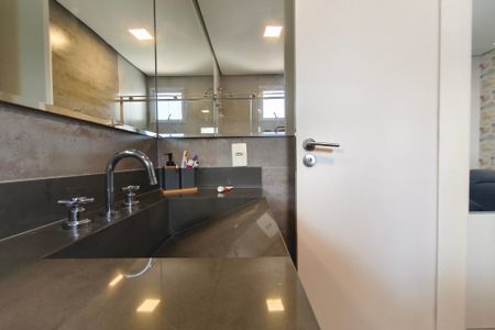 Apartamento para alugar com 241m², 3 quartos e 4 vagasBanheiro Suíte 2