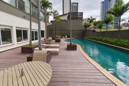 Apartamento para alugar com 241m², 3 quartos e 4 vagasÁrea comum - Piscina