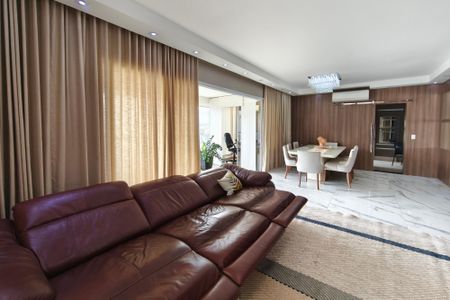 Apartamento para alugar com 241m², 3 quartos e 4 vagasSala de Estar
